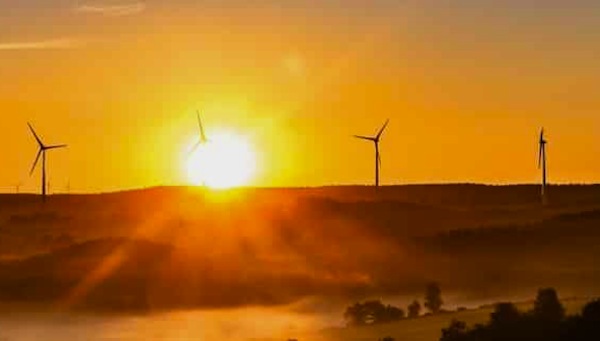 Nordeste registra novos recordes de geração de energia eólica e solar