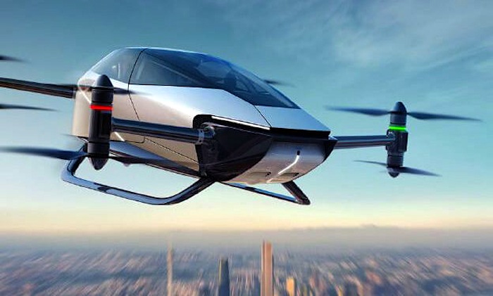 Empresa chinesa faz primeiro voo público de “carro elétrico voador”